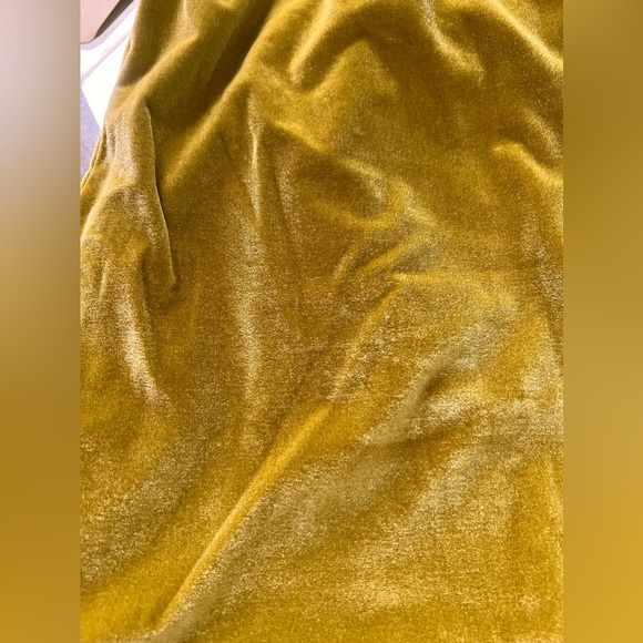 Fabletics Daria Velour Jogger Pants - Picture 6 of 6